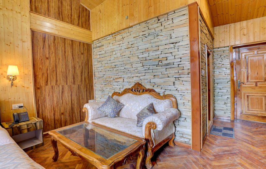 Private room in home in Bini, India